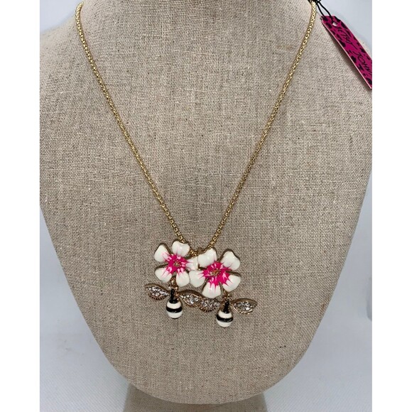 Betsey Johnson Tropical Flower and Bees Necklace Brooch - Picture 2 of 6